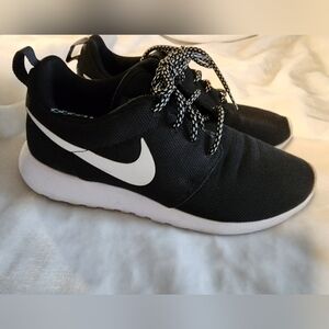 Nike Black and White Athletic Shoes